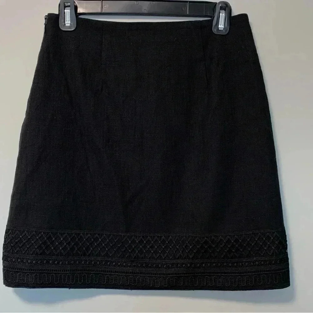 NWT LOFT black geometric skirt